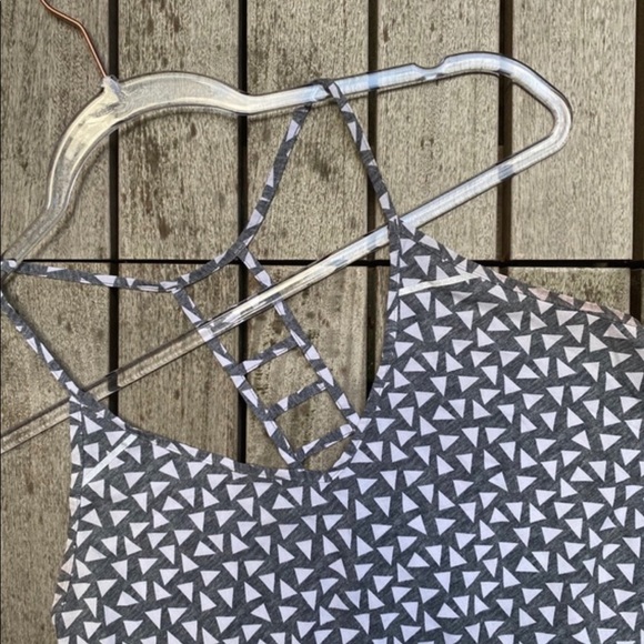 LULULEMON Blue Print Racer Back Athletic Top - Picture 4 of 6